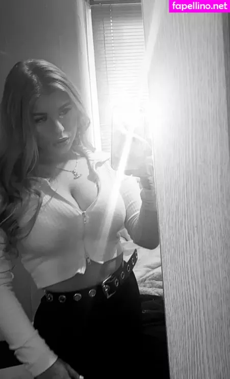 Isabelle Rose OnlyFans Thumbnail #N7pqBrc0Wn