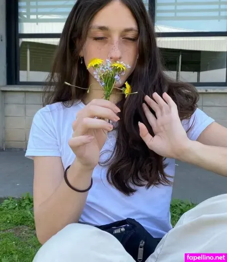 Isabelle Stoll OnlyFans Thumbnail #0iJOwwg3mS