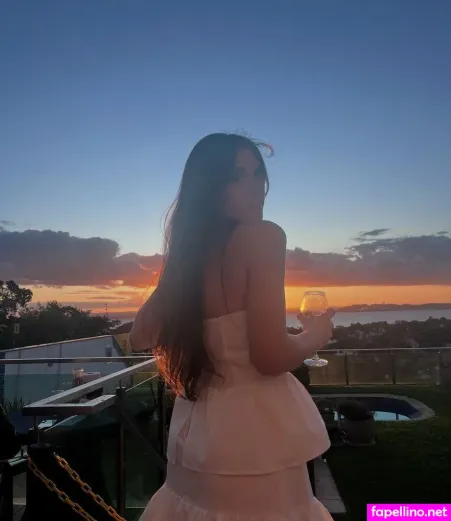 Isabelle Stoll OnlyFans Thumbnail #ku68ZUeykz