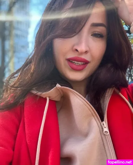 Isabellenolanvip OnlyFans Thumbnail #U2UjeLxCGI