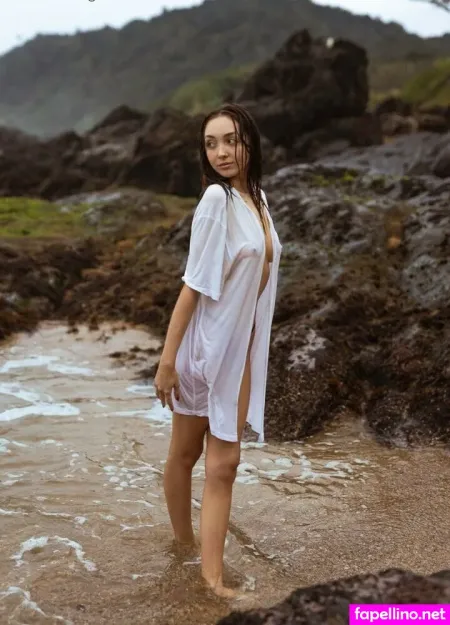 Isabelly Kouda OnlyFans Thumbnail #dedWwGgFEL