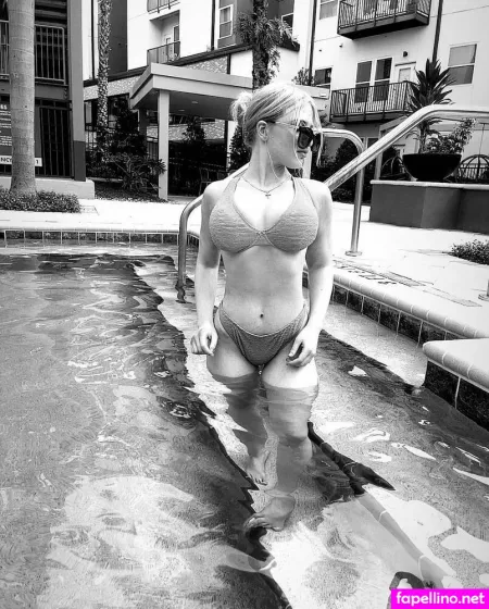 Isadora Maksym OnlyFans Thumbnail #52RLVWyaBA