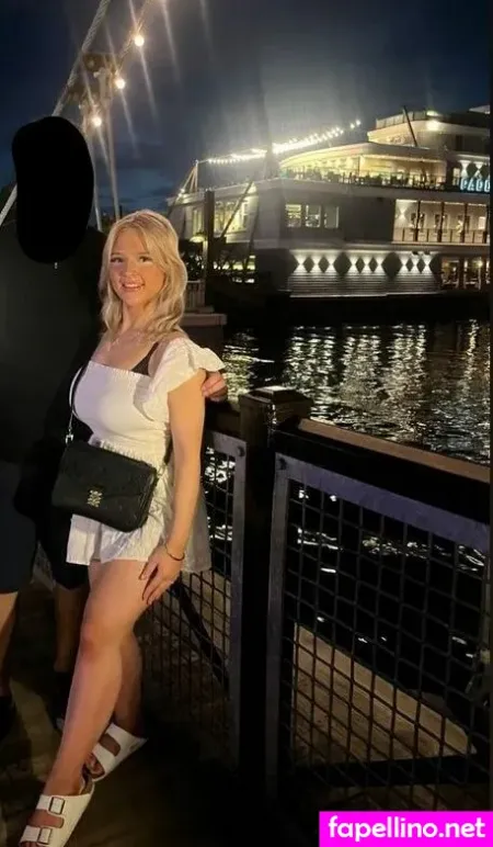 Isadora Maksym OnlyFans Thumbnail #800jsNg41n