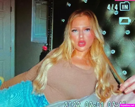 Isadora Maksym OnlyFans Thumbnail #mZtN7BI81H