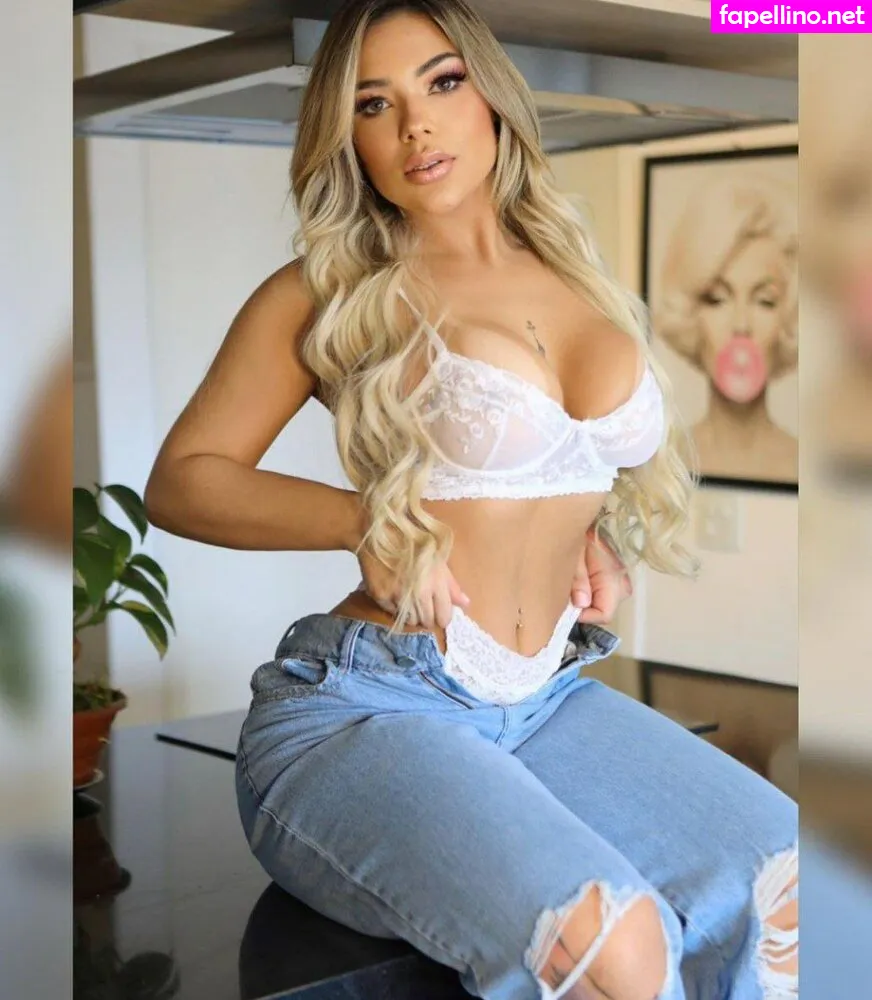 isabelletaina, isabelletaina_ Nude Leaked OnlyFans Photo #vbkiurTXa8