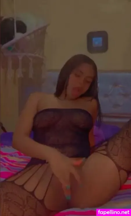 Isaura061 OnlyFans Thumbnail #YYuGXju1xk