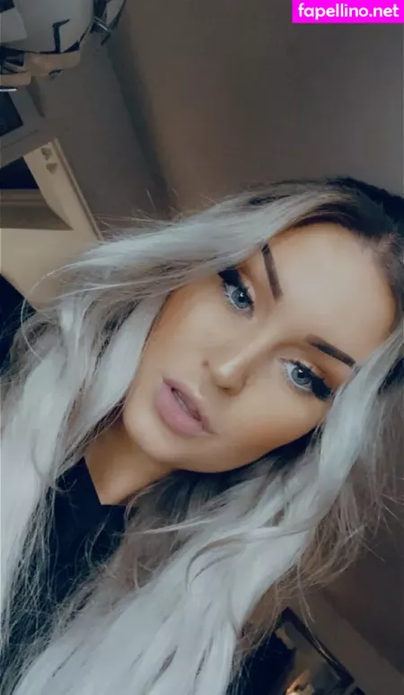 Iscreamqueen OnlyFans Thumbnail #AWKWf8JJVo