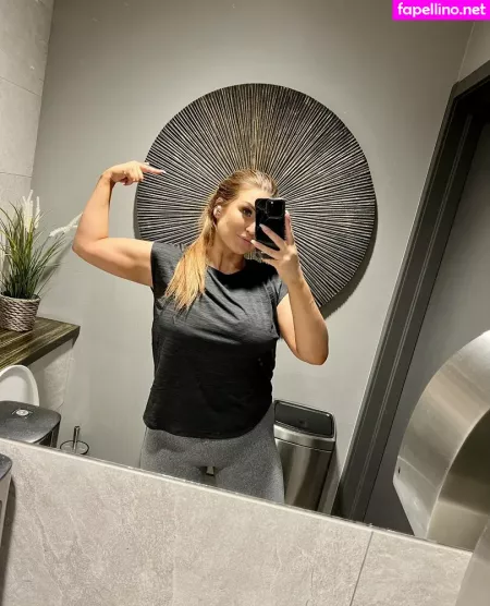 Iscreamqueen OnlyFans Thumbnail #AhpRfW1zyE