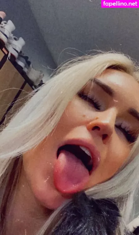 Iscreamqueen OnlyFans Thumbnail #X7u1qZPn1B