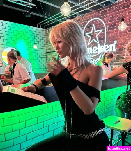 Isha Van Dijk OnlyFans Thumbnail #GLmGCFazsT