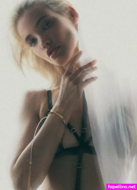 Isha Van Dijk OnlyFans Thumbnail #PjYy3DVIcj
