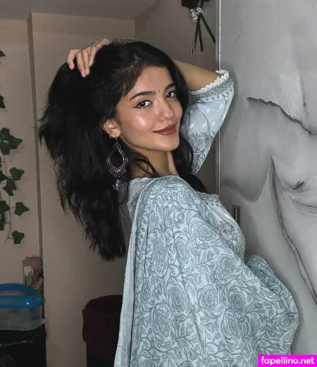 Ishitasgj OnlyFans Thumbnail #89Fde3kMX5