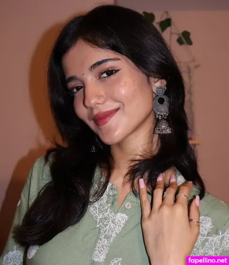 Ishitasgj OnlyFans Thumbnail #rztypReSJ5