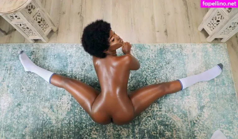 Isimbi OnlyFans Thumbnail #R0wnCP9cj3