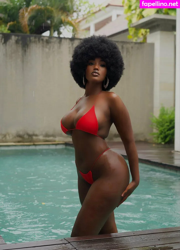 Isimbi Yvonne, iamisimbiyvonne_00, isimbi Nude Leaked OnlyFans Photo #z1E3ZFxqS0