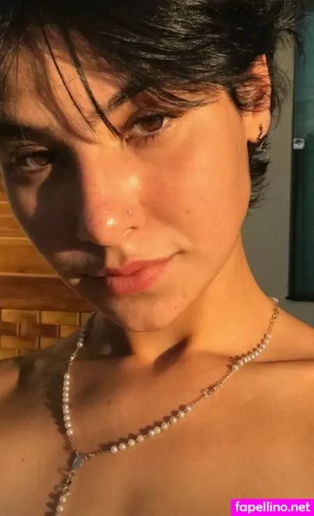 Isis Rodrigues 1 Main Profile Photo