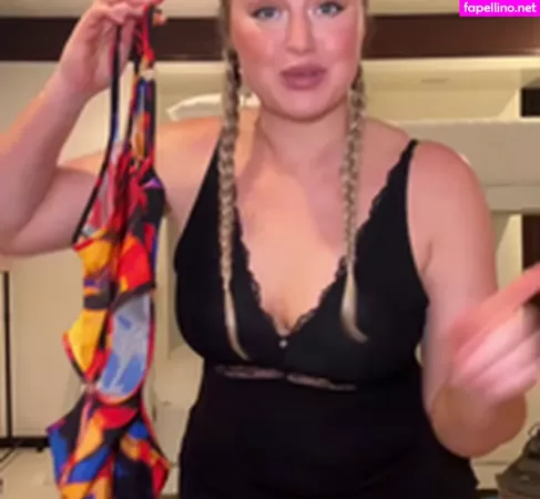 Iskra Lawrence OnlyFans Thumbnail #15KiMT2z0L