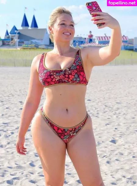 Iskra Lawrence OnlyFans Thumbnail #1KwJuw4CaE