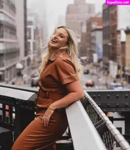 Iskra Lawrence OnlyFans Thumbnail #37Y8OZKkFb