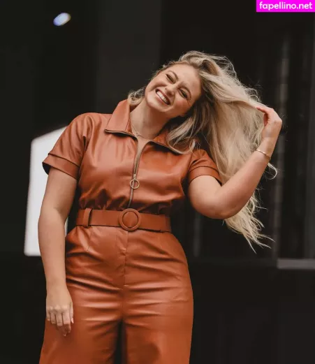Iskra Lawrence OnlyFans Thumbnail #7WmJ2xqzOE