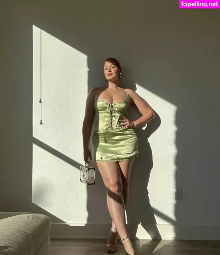 Iskra Lawrence OnlyFans Thumbnail #ICej8xcnsv