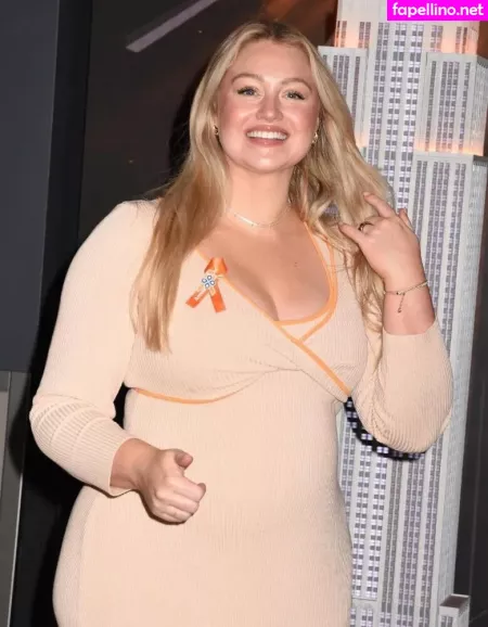 Iskra Lawrence OnlyFans Thumbnail #K8P64FQhUG