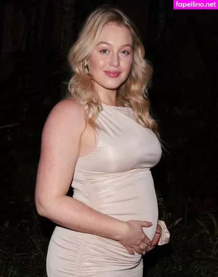 Iskra Lawrence OnlyFans Thumbnail #Q2HYTCgDFk