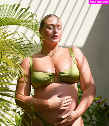 Iskra Lawrence OnlyFans Thumbnail #QPtK9TScSW