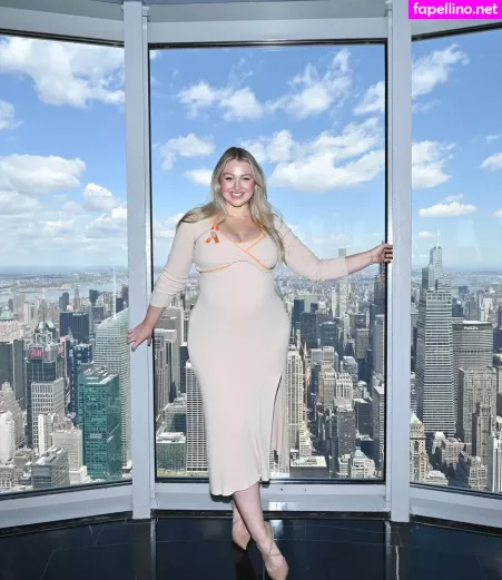 Iskra Lawrence OnlyFans Thumbnail #QgCIMsxr3J