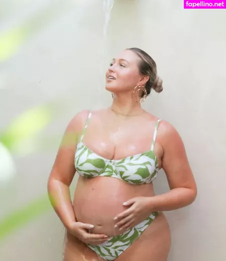Iskra Lawrence OnlyFans Thumbnail #QoQxCsWk2r