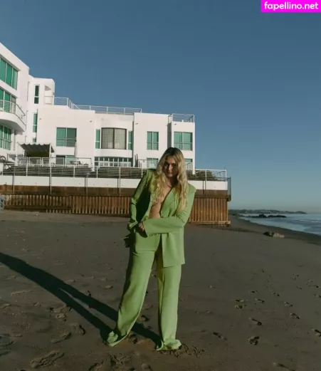 Iskra Lawrence OnlyFans Thumbnail #XAPyvlUVym