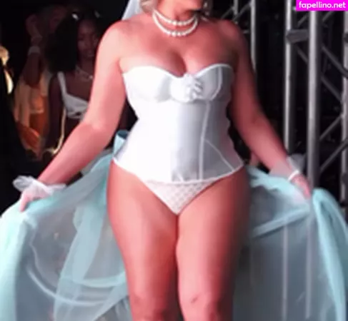 Iskra Lawrence OnlyFans Thumbnail #ZTaDlChAko