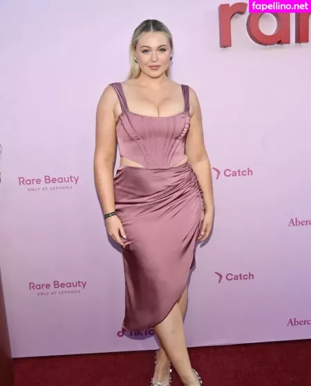 Iskra Lawrence OnlyFans Thumbnail #aSitK3IcWU