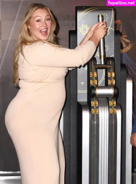 Iskra Lawrence OnlyFans Thumbnail #c5kXweTzWn