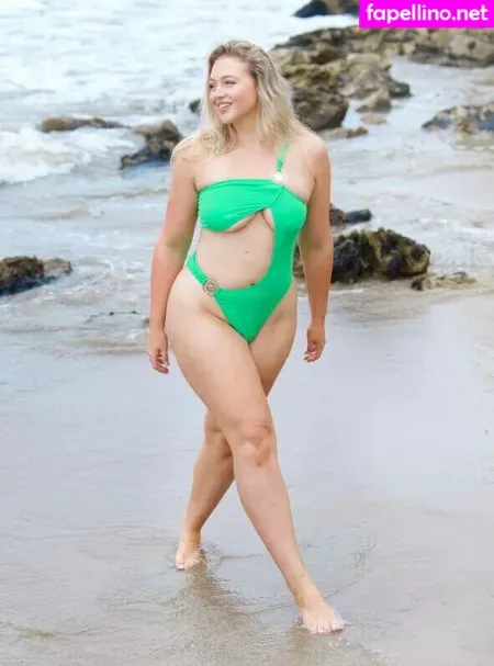 Iskra Lawrence OnlyFans Thumbnail #krOmYw2EEw