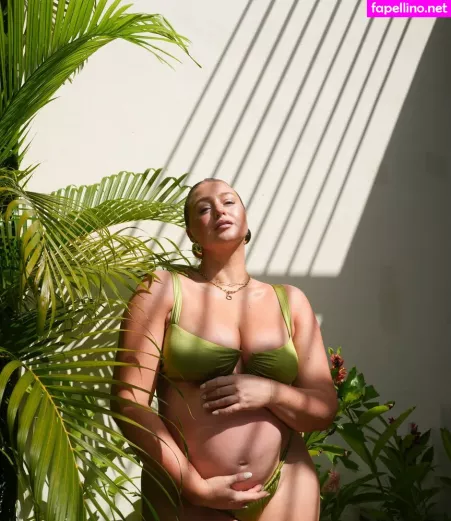 Iskra Lawrence OnlyFans Thumbnail #se9qYGfjdF