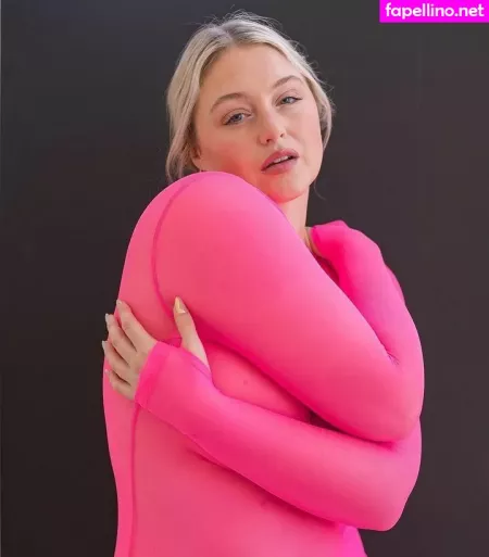 Iskra Lawrence OnlyFans Thumbnail #uoI8AZh1dv
