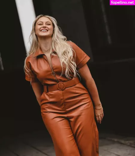 Iskra Lawrence OnlyFans Thumbnail #vFZ3AuDb8Y