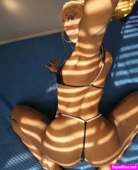 Isla Cox OnlyFans Thumbnail #yVhd5jcrp1