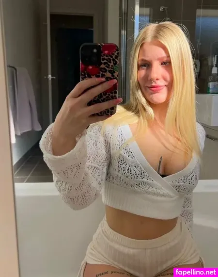 Isla Mae OnlyFans Thumbnail #x8uGDrSsXQ