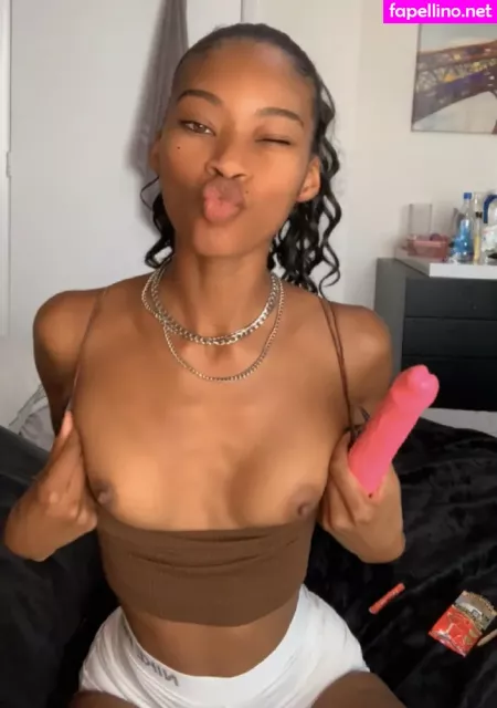 Islabizaxxx OnlyFans Thumbnail #GrJe03XPeu