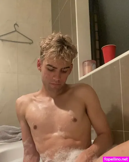 Islandcityboyfree OnlyFans Thumbnail #EZgvhbwiAt
