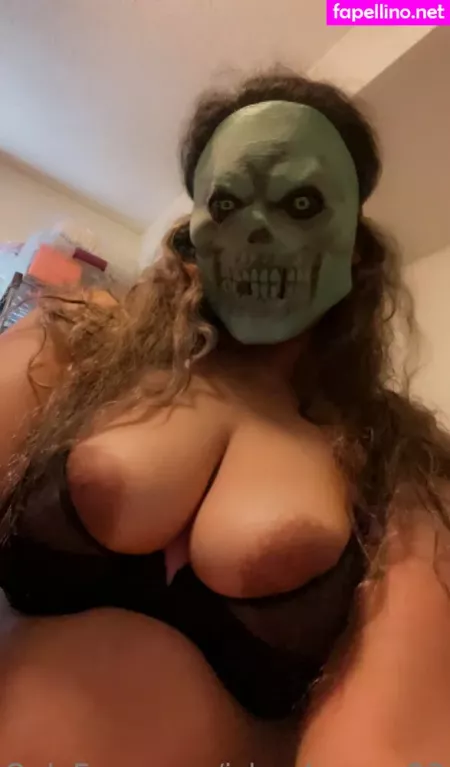 Islandqueen23 OnlyFans Thumbnail #KKYSAloNLW