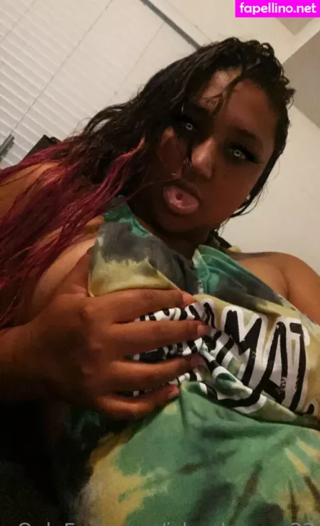 Islandqueen23 OnlyFans Thumbnail #vA3cyxGrBP