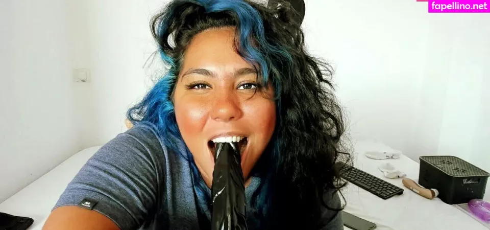 Isobel Adamscb OnlyFans Thumbnail #AKuz2hTdlf