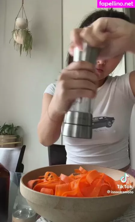 Issa Okamoto OnlyFans Thumbnail #aHOzKuYMRg