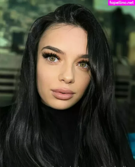 Issabellaa OnlyFans Thumbnail #VcdUuWJlHj