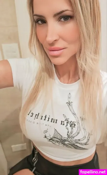 Issafree OnlyFans Thumbnail #88xvgvhAxh