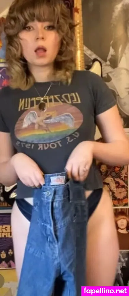 Allen_Issy, Issy_Allen, izzy_allen Nude Leaked OnlyFans Photo #U0AEK7Nuq4