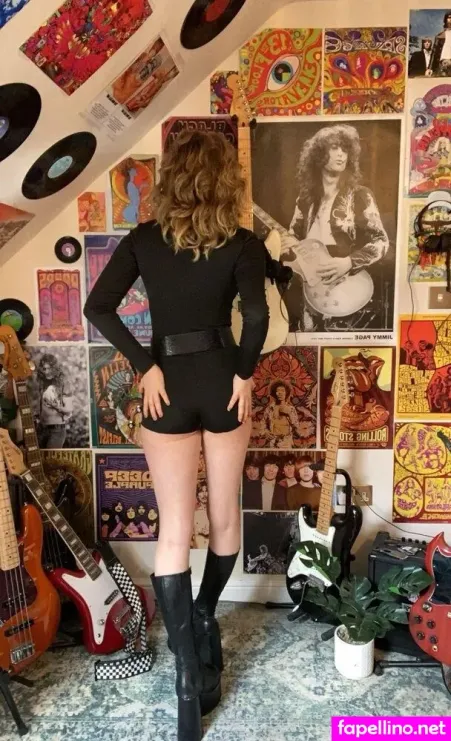Issy Allen OnlyFans Thumbnail #iIaTVYnx2d